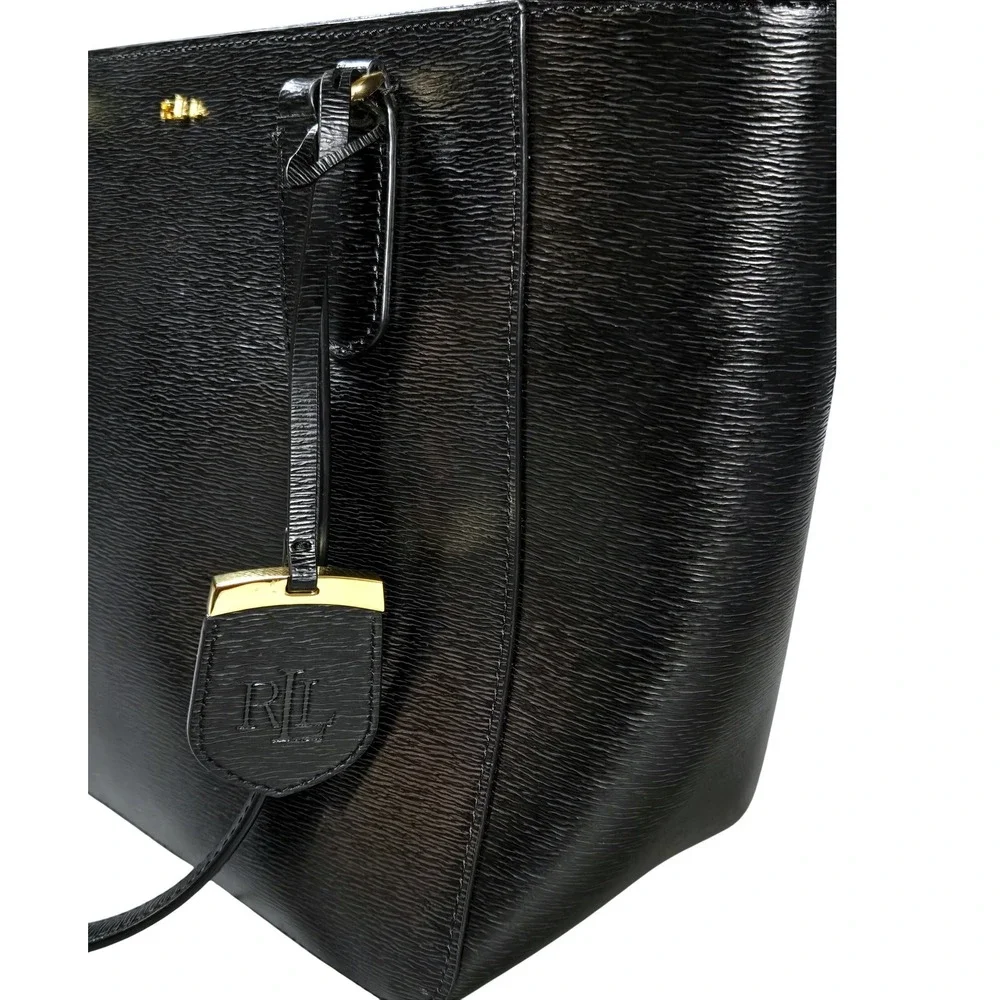 Lauren Ralph Lauren bag measures